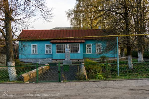 Дом Аркадия Гайдара во Льгове