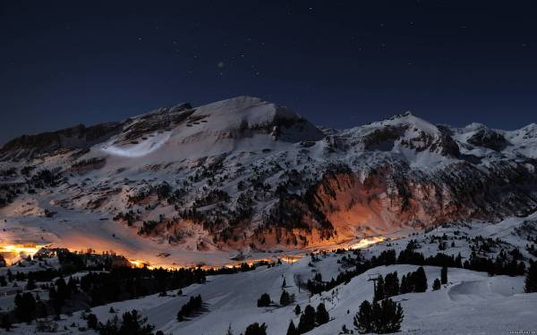 Зима ночью в горах. Обои 1920х1200
